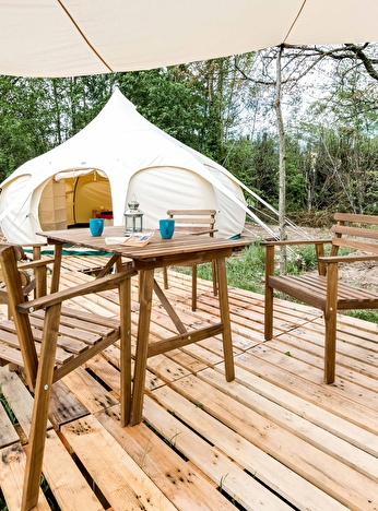 Camping les Ecureuils à Recoubeau-Jansac