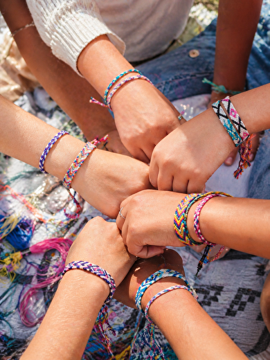 Activité créative et manuelle - BRACELETS BRÉSILIENS
