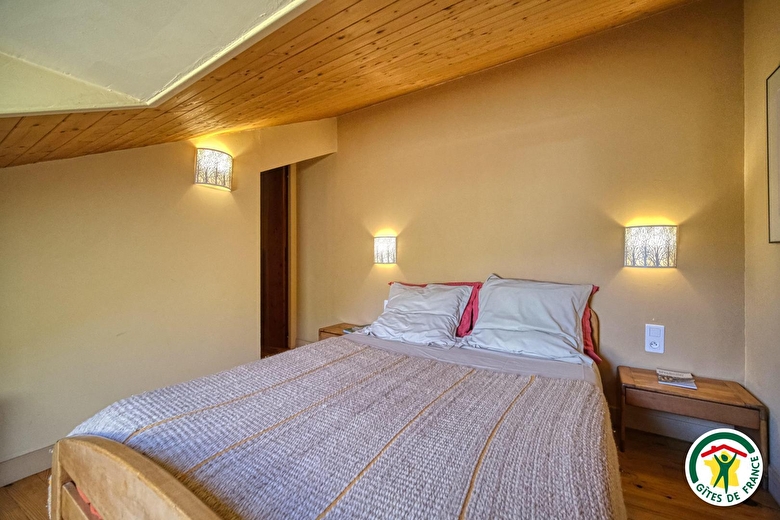 La chambre : lit 1x140