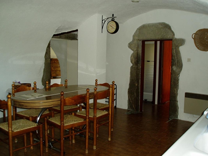 Salle à manger/cuisine donnant sur la terrasse