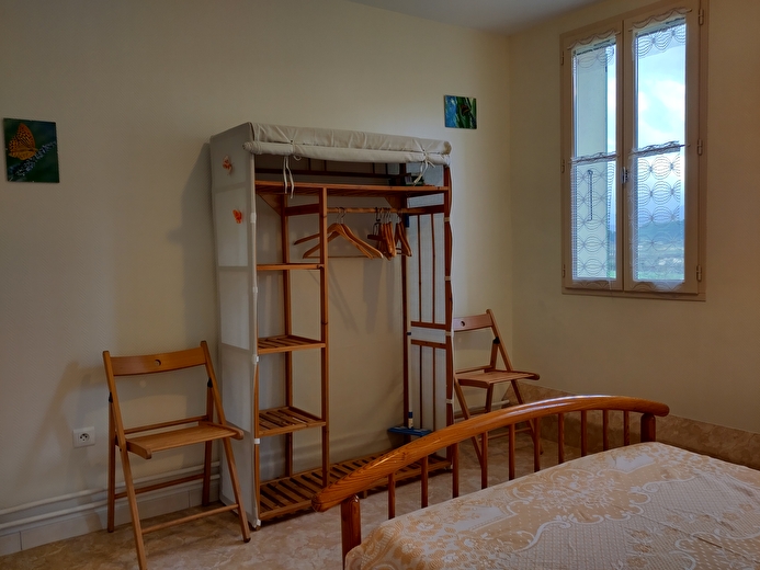 Penderie dans la chambre