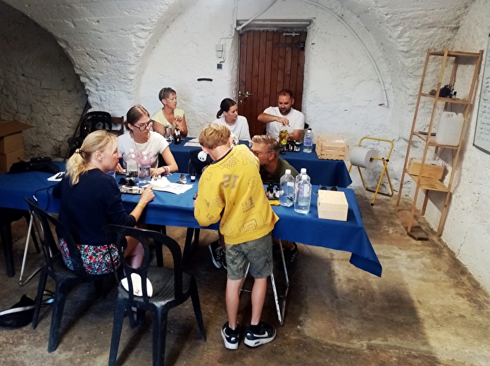 Activé Atelier Familial d’Aromathérapie dans une Distillerie Artisanale