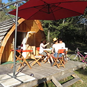 Tatous Cabins op camping La Condamine