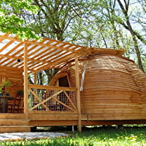 Geodetische koepel op de camping Les Écureuils