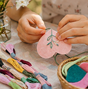 Activité créative et manuelle - INITIATION A LA BRODERIE