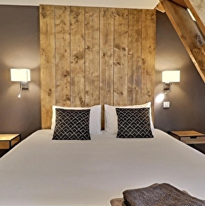 Un lit double ou deux lits simples (1x180 ou 2x90 x200)