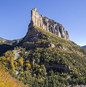 Le tour du rocher de Combau