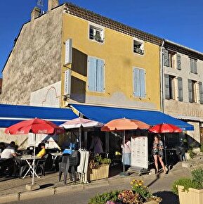 Restaurant et sa terrasse